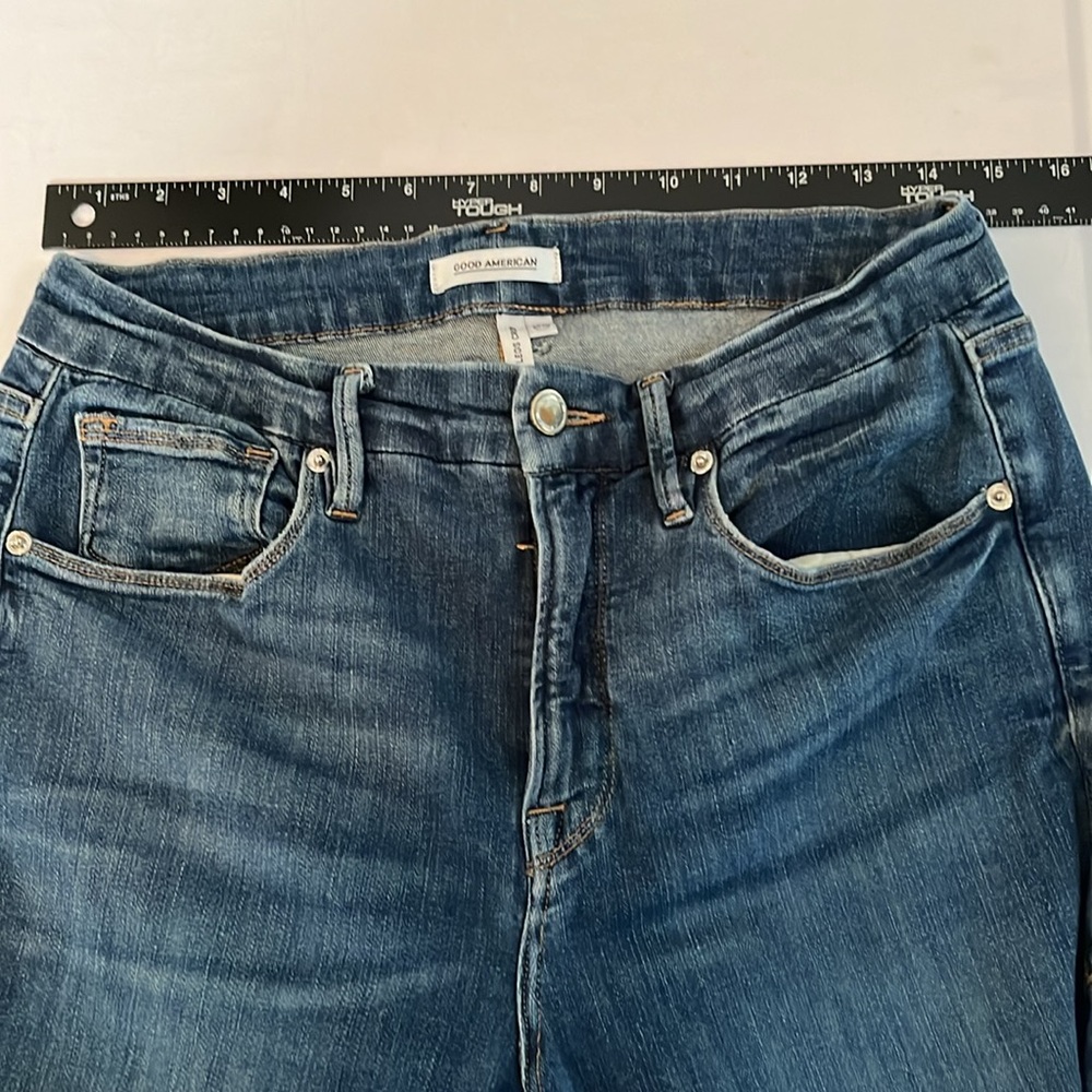 Good American size 14, blue “good legs cropped “ high waist with stretch - Picture 4 of 15
